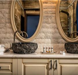 6 bedroom luxury villa with pool near Agia Pelagia, sleeps 12